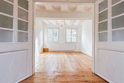 Haus Euskirchen Dom-Esch - 7 Zimmer, 190 m&sup2;, 2.660&euro; | Angebot:24160203