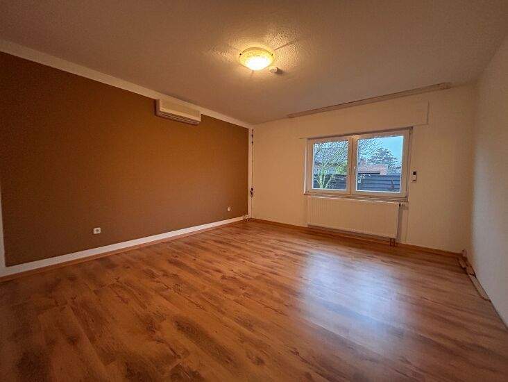 +++ Einfamilienhaus mit beeindruckender Extra-Fläche im UG +++ 6 zimmer