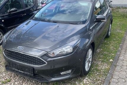 Ford Focus 84.021 km 9.900 &euro; Brühl 50321