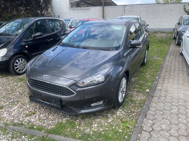 Ford Focus 84.021 km 9.900 &euro; Brühl 50321