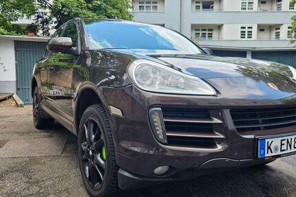 Porsche Cayenne 308.000 km 8.950 &euro; Köln 51107