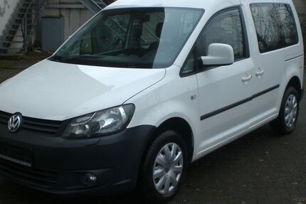 VW Caddy 110.000 km 7.800 € Köln 50735