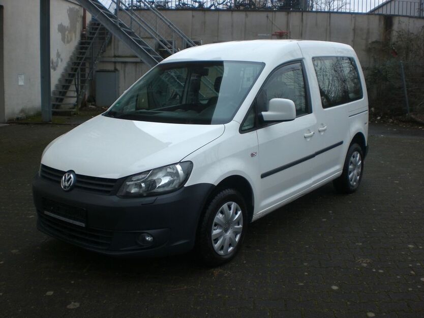 VW Caddy 110.000 km 7.800 € Köln 50735