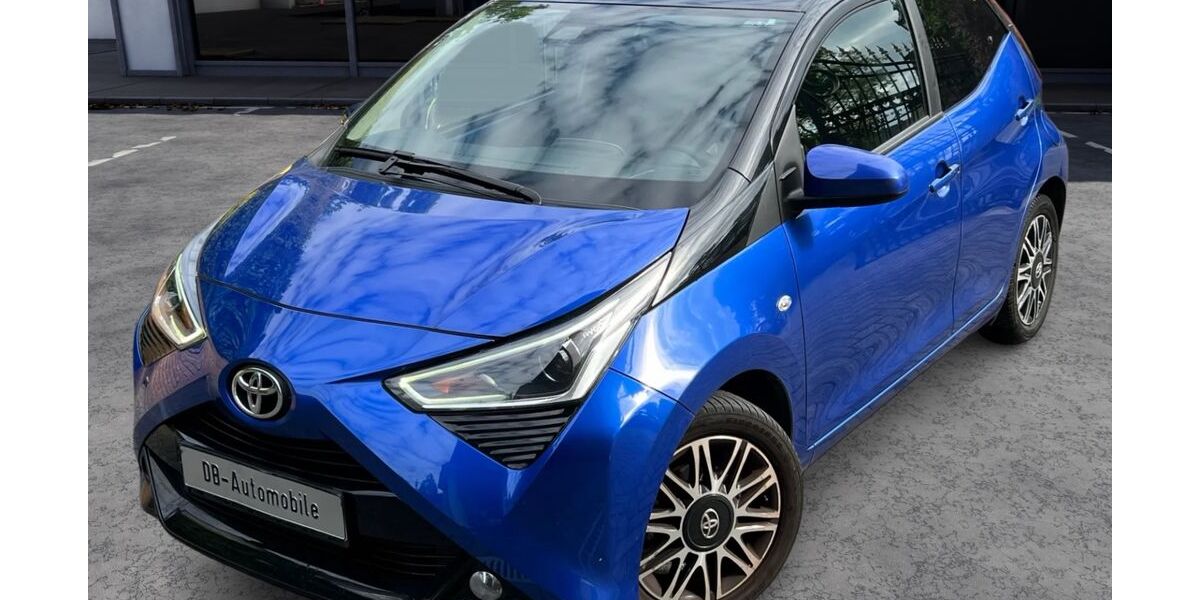 Toyota Aygo (X) 57.400 km 9.799 &euro; Bergisch Gladbach 51469