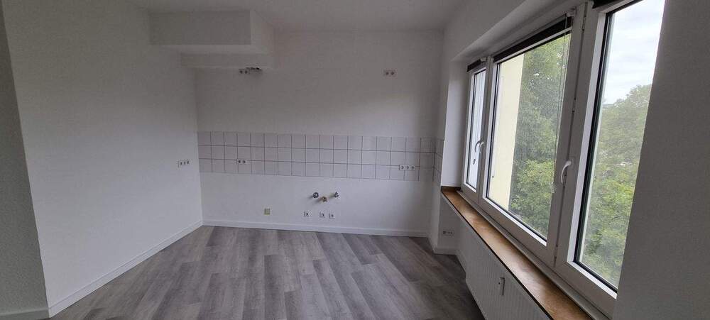 ELEGANTE + RENOVIERTE 2-Zimmer-Wohnung in DÜSSELDORF - FRIEDRICHSTADT