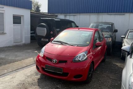 Toyota Aygo (X) 90.000 km 4.499 &euro; Köln 50825