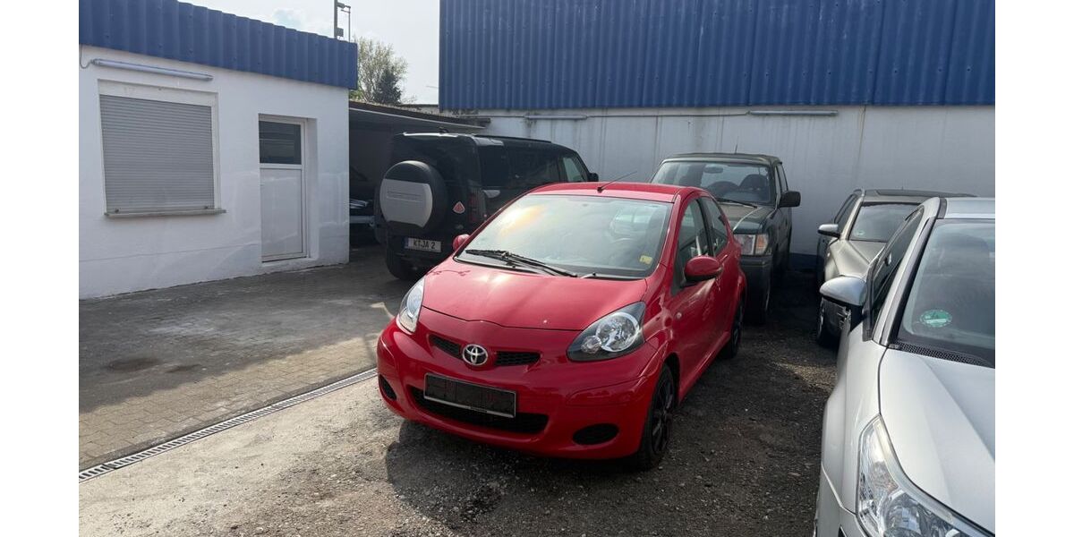 Toyota Aygo (X) 90.000 km 4.499 &euro; Köln 50825