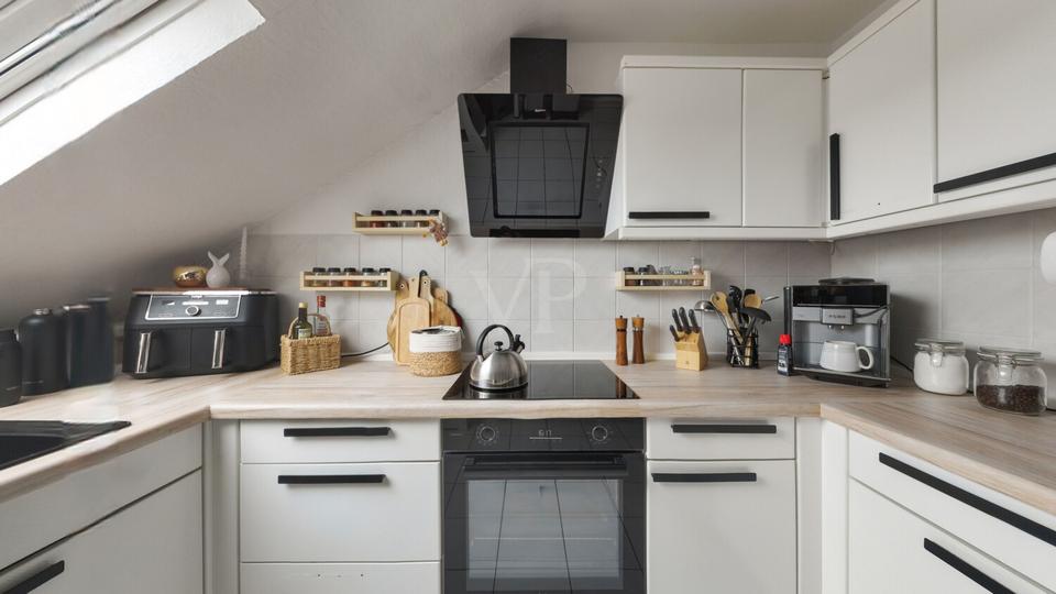 Dachgeschoßwohnung Lohmar - 3 Zimmer, 122 m&sup2;, 1.280&euro; | Angebot:25304414