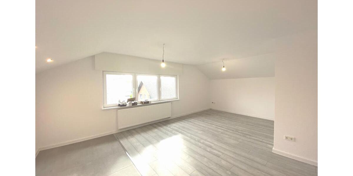 Dachgeschoßwohnung Bonn Gielgen - 2 Zimmer, 62 m&sup2;, 770&euro; | Angebot:25655179