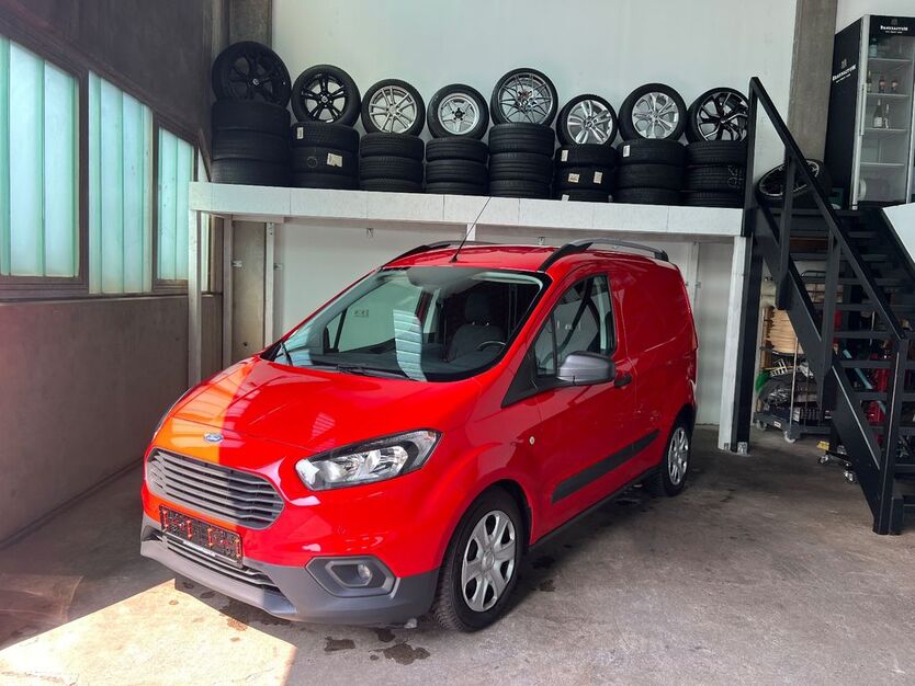 Ford Transit Courier 58.236 km 8.990 € Niederkassel 53859