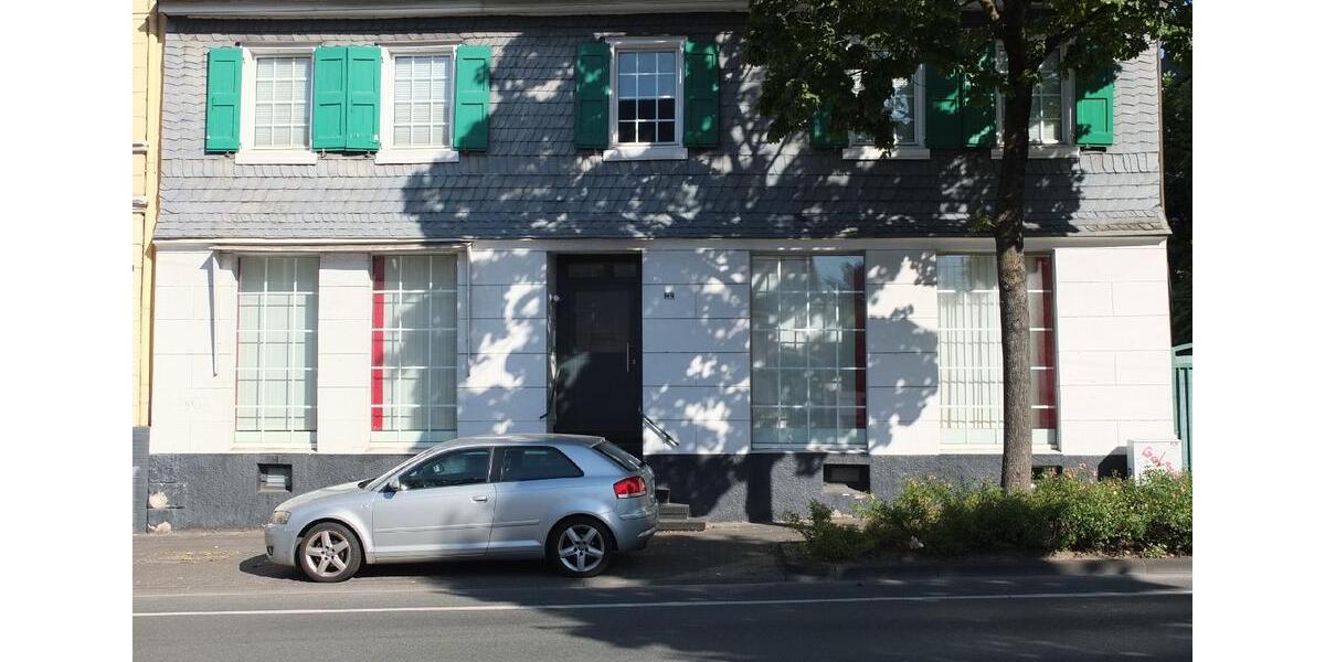 Büro- oder Servicefläche in exponierter Lage von Solingen-Wald! zimmer