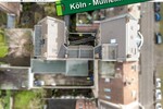 Entkernte Erdgeschoss-Wohnung mit eigenem Garten
