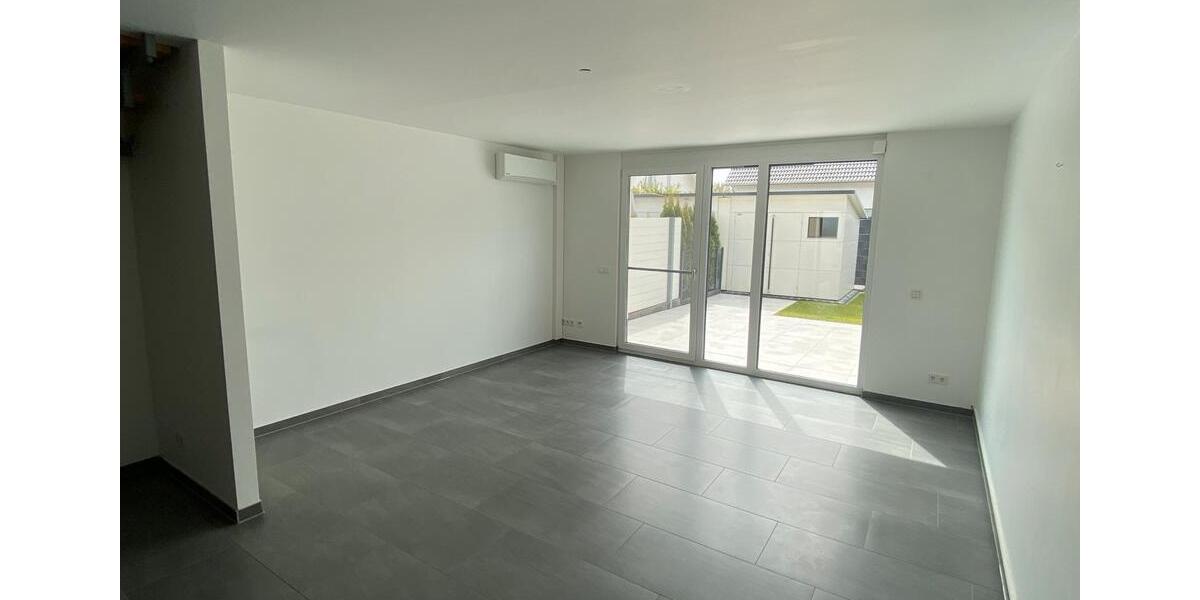 Reihenhaus Köln Chorweiler - 5 Zimmer, 141 m&sup2;, 655.000&euro; | Angebot:26367559