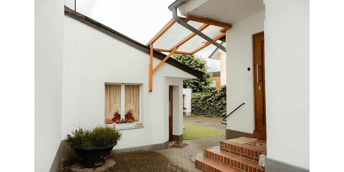 Einfamilienhaus Niederkassel - 6 Zimmer, 102 m&sup2;, 480.000&euro; | Angebot:26045240