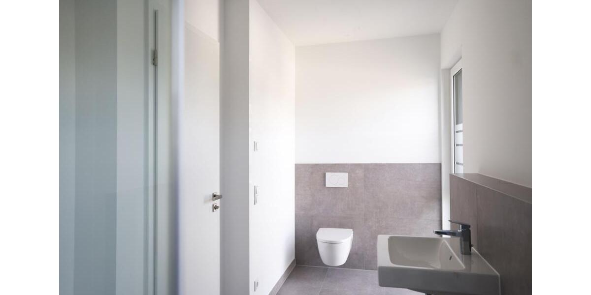 Einfamilienhaus Solingen Höhscheid - 3 Zimmer, 120 m&sup2;, 2.000&euro; | Angebot:25368351