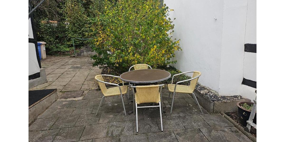 Erdgeschoßwohnung Bonn Beuel-Mitte - 5 Zimmer, 80 m&sup2;, 1.200&euro; | Angebot:26336401