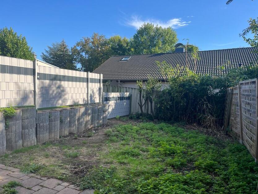 **Renoviertes, großzügiges Reihenmittelhaus in Leverkusen Kursiefen**