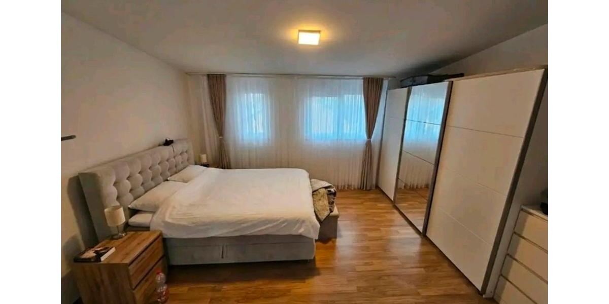Reihenhaus Köln Kalk - 5 Zimmer, 127 m&sup2;, 2.200&euro; | Angebot:25163560