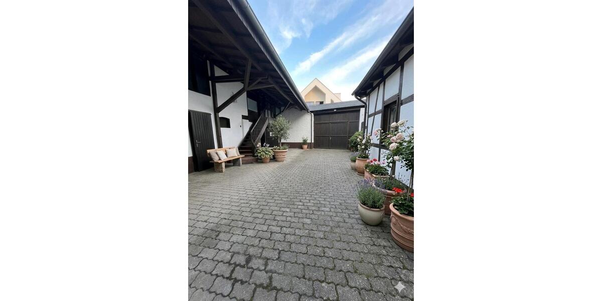 Einfamilienhaus Köln - 16 Zimmer, 770 m&sup2;, 449.000&euro; | Angebot:26455229
