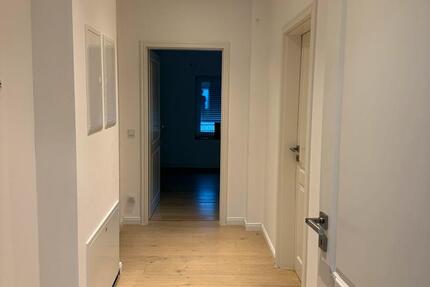 Wohnung Lohmar - 3 Zimmer, 132 m&sup2;, 2.250&euro; | Angebot:25080001