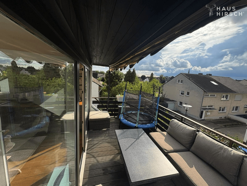 Drei Zimmer Dachgeschosswohnung mit Balkon in bester Lage von Köln 3 zimmer