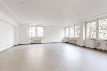 Attraktive, frisch renovierte 4-Zimmer-Wohnung in zentraler Lage 4 zimmer