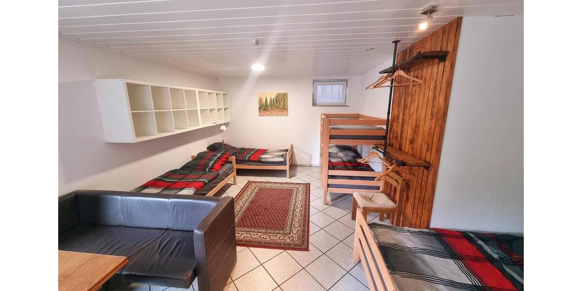 Etagenwohnung Solingen Burg - 2 Zimmer, 80 m&sup2;, 20&euro; | Angebot:25918390