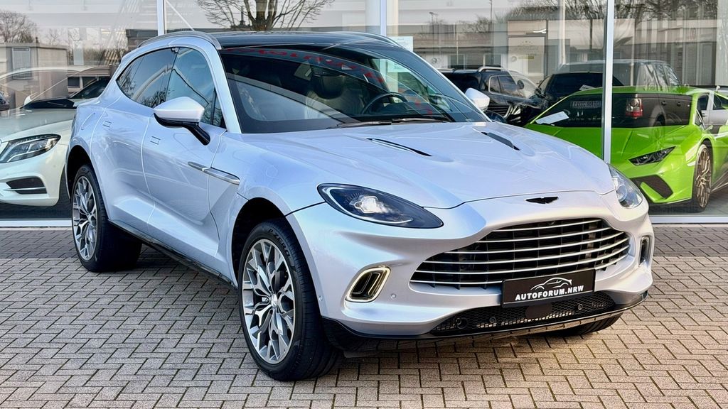 Aston Martin DBX 23.967 km 109.800 &euro; Haan 42781