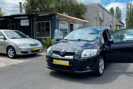 Toyota Auris 181.000 km 4.400 &euro; Bonn 53227