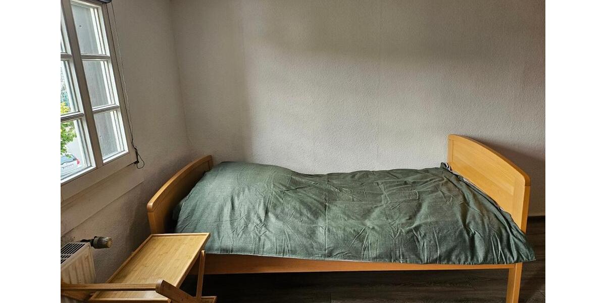 Erdgeschoßwohnung Bonn Beuel-Mitte - 5 Zimmer, 80 m&sup2;, 1.200&euro; | Angebot:26336401