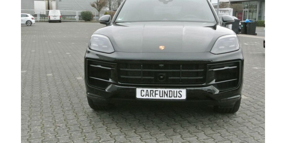 Porsche Cayenne 7.999 km 121.888 &euro; Köln Lövenich 50859