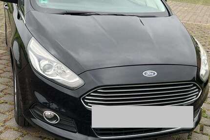 Ford S-Max 122.814 km 14.900 € Euskirchen 53879