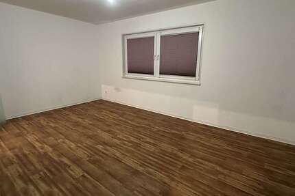 Wohnung zum Mieten in Solingen 350 € 30.57 m² 1 zimmer