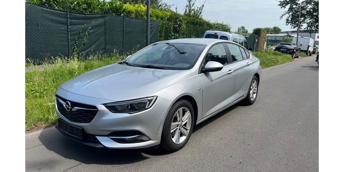 Opel Insignia 185.000 km 8.900 &euro; Köln 50739