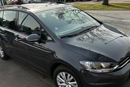 VW Touran 84.000 km 15.499 &euro; Köln 51063