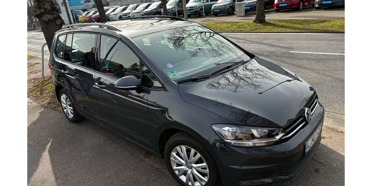 VW Touran 84.000 km 15.499 &euro; Köln 51063