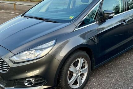 Ford S-Max 105.000 km 17.100 &euro; Köln 50737