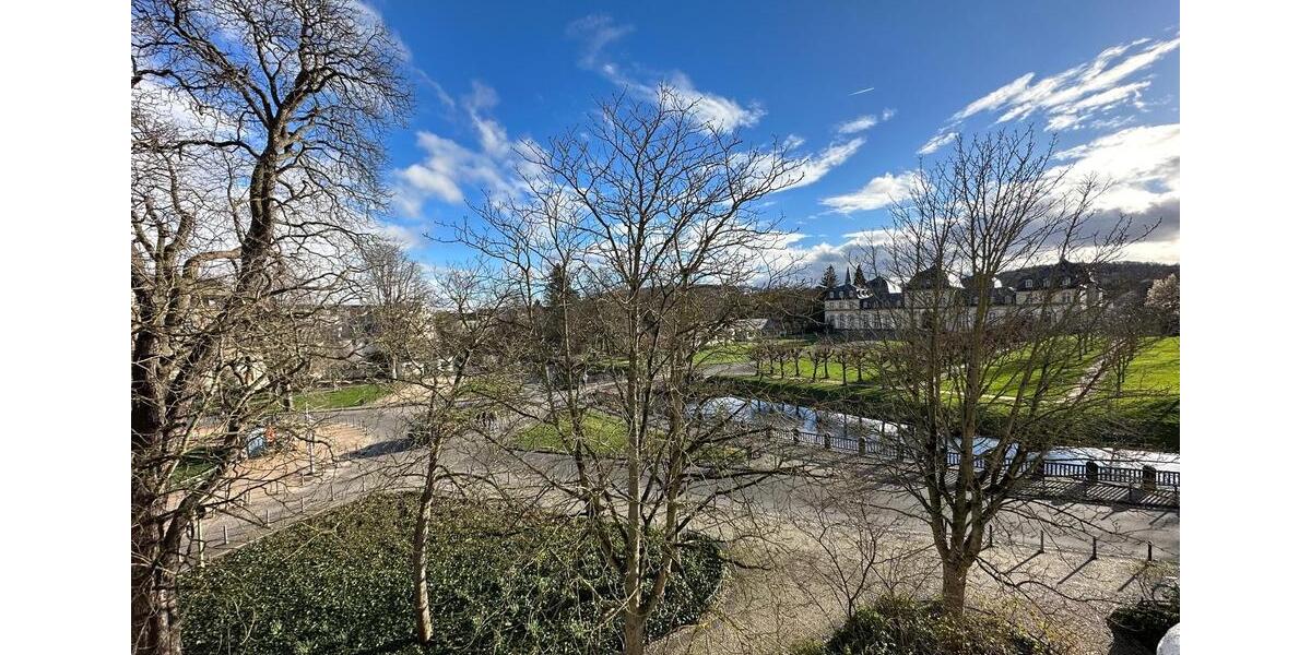 Altbau-Einzimmerwohnung mit Balkon & Schlossblick in Bonnn 1 zimmer