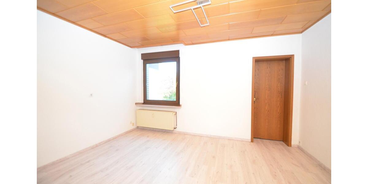 Etagenwohnung Brühl - 3 Zimmer, 65 m&sup2;, 600&euro; | Angebot:26279258