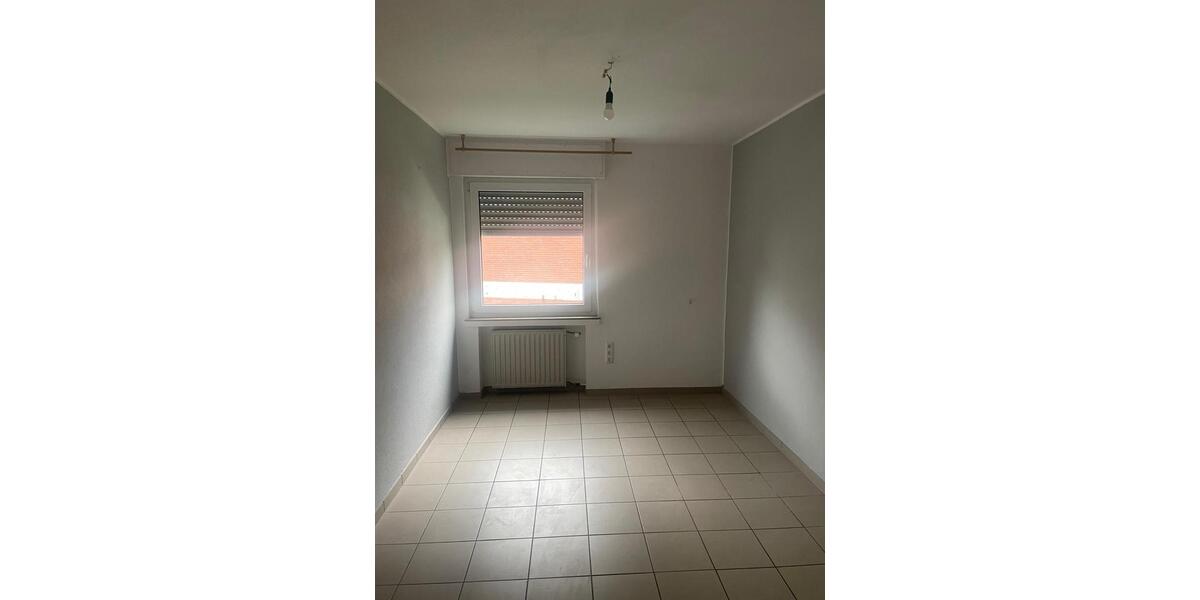 Etagenwohnung Leverkusen Schlebusch - 3 Zimmer, 85 m&sup2;, 1.400&euro; | Angebot:25420297