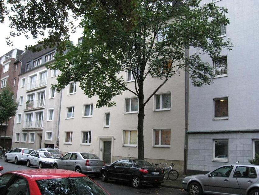 3-ZiKüDiBad mit Balkon (EG links) Küche möbliert in Düsseldorf-Zoo zimmer