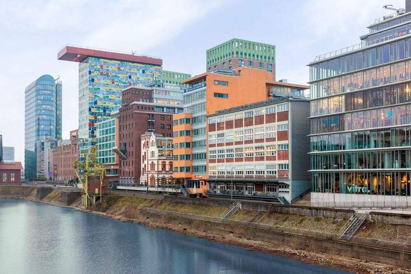 Schöne Büroräume direkt im Medienhafen im CoworkingSpace - All-in-Miete zimmer