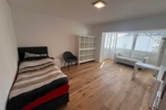 Renovierte 3-Zimmer WG mit Terrasse - Möbliert