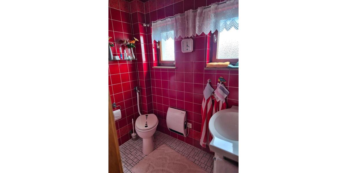 Einfamilienhaus Wermelskirchen - 2.300&euro; | Angebot:22598379