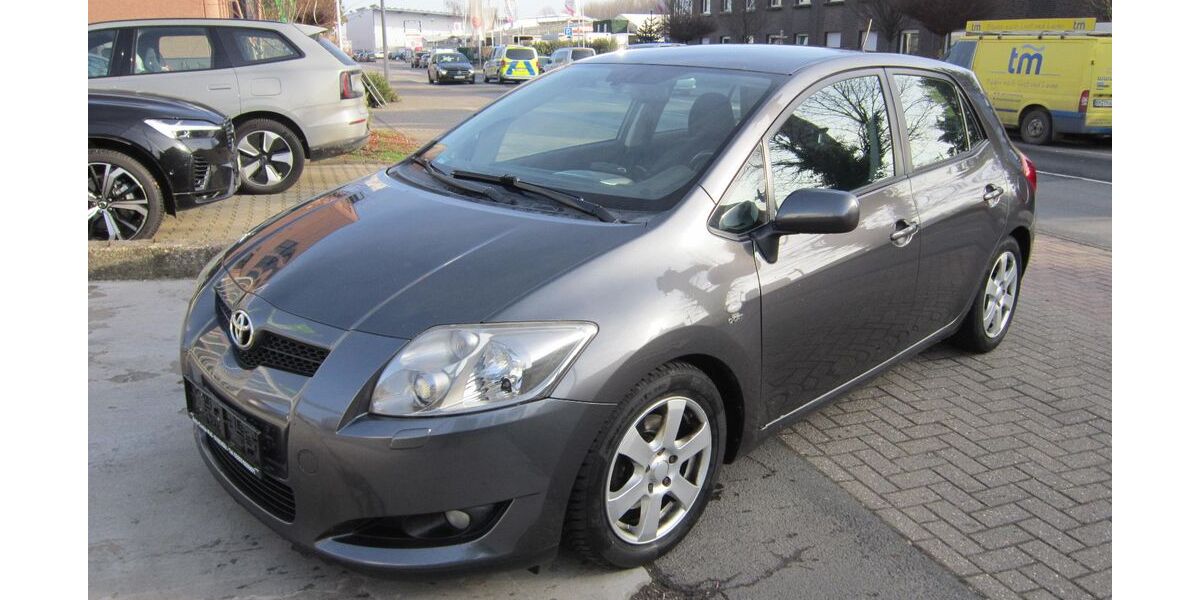 Toyota Auris 243.100 km 2.990 &euro; Köln 51105