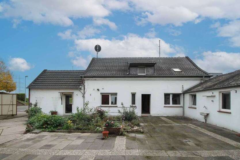 Haus zum Kaufen in Rommerskirchen 415.000 € 130 m² 5 zimmer