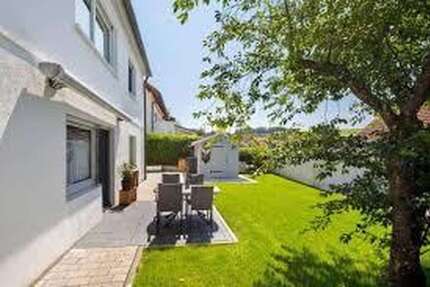 Haus Leverkusen Opladen - 8 Zimmer, 244 m&sup2;, 2.550&euro; | Angebot:27335283