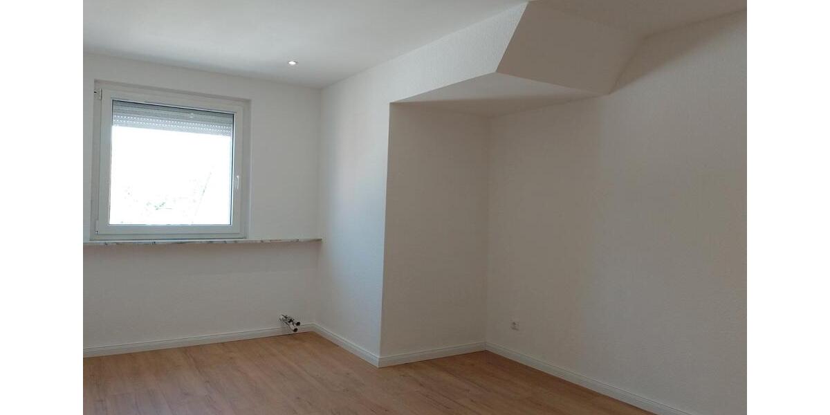 Dachgeschoßwohnung Köln Kalk - 3 Zimmer, 71 m&sup2;, 1.350&euro; | Angebot:26367904