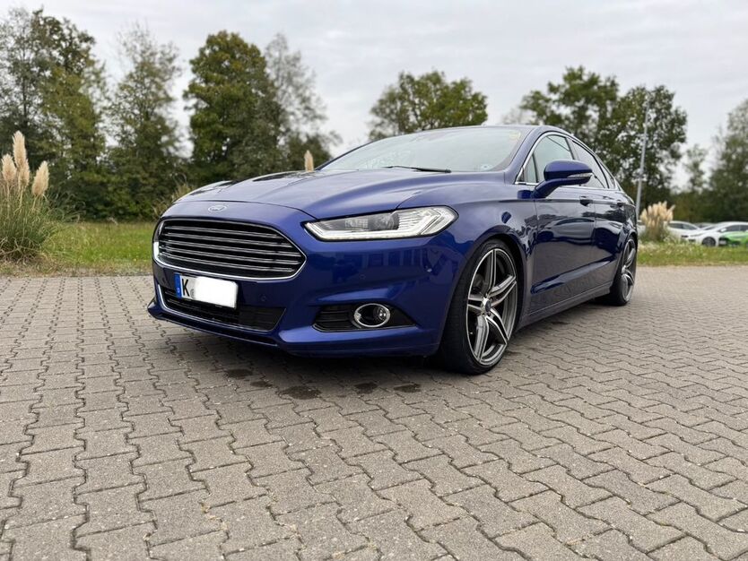 Ford Mondeo 105.000 km 12.999 € Köln 50769