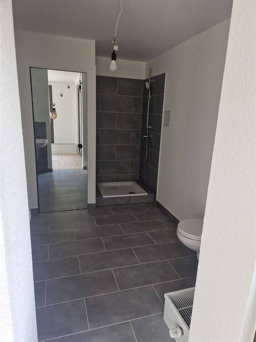 Großzügige 5 Zimmer-Wohnung mit Einbauküche und Terrasse 5 zimmer